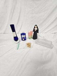 lot 180 image: Hoffbauer Byrd butterdish and Glassware