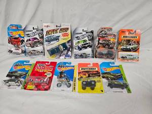 lot 210 image: Hot Wheels-New