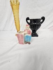 lot 221 image: Vases