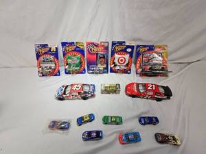 lot 241 image: Nascar Hot Wheels Cars and Models