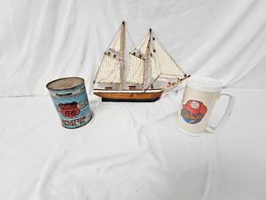 lot 242 image: Phillips 66 Aviation Oil Can, Model Ship