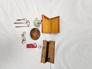 lot 280 image: Vintage Lot