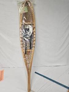lot 296 image: Snowshoes