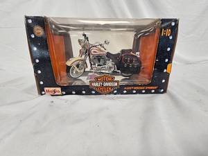 lot 304 image: Harley Davidson Scale Model