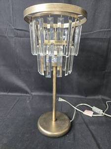 lot 29 image: Vintage Crystal Table Lamp with Brass Tone Finish