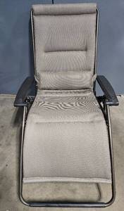 lot 33 image: Adjustable Folding Lounge Chair with Mesh Fabric