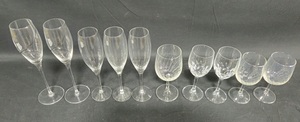 lot 47 image: Set of 10 Assorted Glassware - Champagne Flutes and Wine Glasses