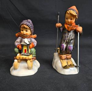 lot 56 image: Goebel Porcelain Figurines - Set of 2 Winter Children, 1981