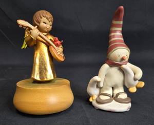 lot 59 image: Set of 2 Musical Figurines - Angel with Mandolin and Snowman with Ducks