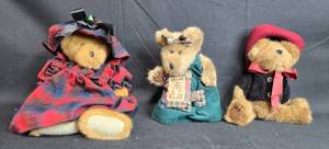lot 74 image: Set of 3 Collectible Bears Inc Boyds Bears - Polly Quignapple and Friends