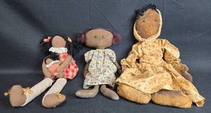 lot 80 image: Collection of 3 Vintage Handmade Cloth Dolls