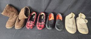 lot 147 image: Lot of 4 Pairs of Womens Slippers and Booties - Various Sizes