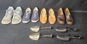 lot 152 image: Collection Womens Shoes with 2 Shoe Stretchers