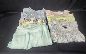 lot 178 image: Lot of Assorted Womens Sleepwear Tops and Nightgowns - Size Medium