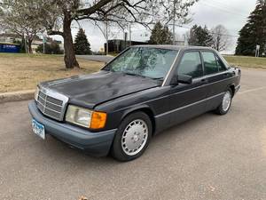 lot 103 image: 1993 Mercedes Benz 190E