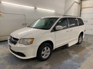lot 102 image: 2012 Dodge Grand Caravan SXT Wheelchair Accessible