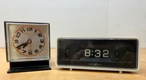 lot 211 image: 2 Retro Vintage Alarm Clocks - Including Flip-Number