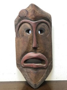 lot 286 image: Large Vintage Carved Wood Tribal Mask