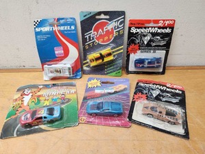 lot 260 image: Lot of 6 Vintage NOS Diecast Cars in Blister Packs