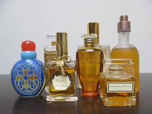 lot 155 image: Excellent Estate Lot of Higher End Perfume etc