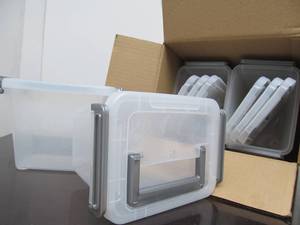 lot 62 image: Lot of 8 Brand New Quality Small Size Totes wHandles & Lids