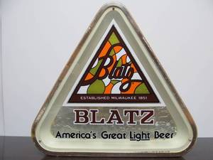 lot 10 image: Vintage BLATZ Advertising Beer Sign