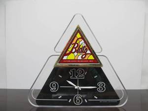 lot 12 image: Working Vintage BLATZ Advertising Beer SignClock