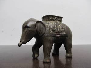 lot 42 image: Original Antique Cast Iron Circus Elephant Coin Bank