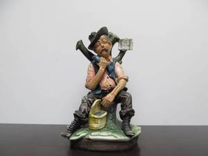 lot 109 image: Vintage Comical Fisherman With Fish Norleans Sculpture 10