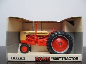 lot 123 image: NIB Diecast Metal Ertl CASE 800 Tractor