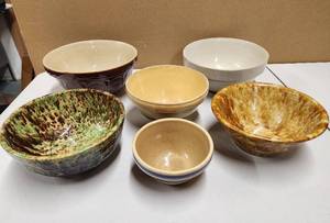 lot 84 image: Lot of 6 Vintage Stoneware Mixing Bowls