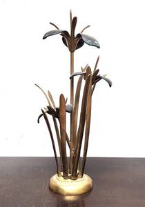 lot 272 image: Very Nice Looking Vintage Heavy Solid Brass Floral Plant Sculpture