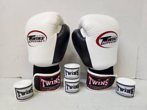 lot 342 image: Like New Set of Twins Special Boxing Gloves & Tape