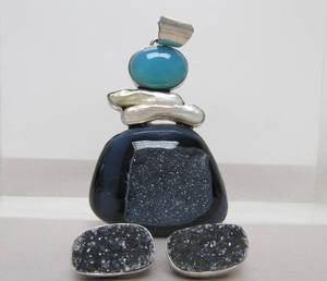 lot 7 image: Lovely Genuine Pearl, Drusy & Sterling Silver Pendant