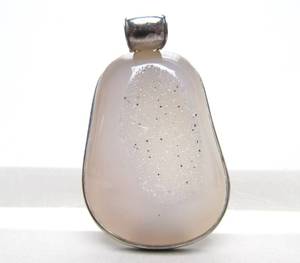 lot 20 image: Sterling Silver & Large Pink Drusy Gemstone Pendant