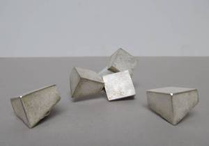 lot 29 image: Wonderful Matching 3D Sculptural Sterling Silver Brooch & Earring Set