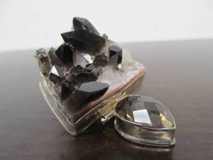 lot 72 image: Beautiful Large Sterling Silver Crystal Cluster Pendant