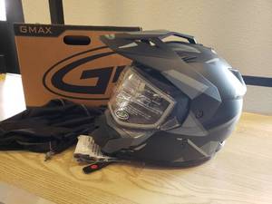 lot 93 image: Gmax GM-11S Ripcord Adventure Snow Helmet - Matte BlackGray - Medium