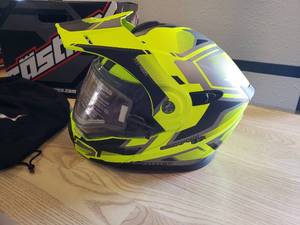 lot 95 image: Castle Modular Helmet EXO0CX950 Snow EL - BlackLime - Large