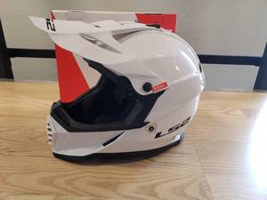 lot 151 image: LS2 Gate helmet - Solid Gloss White - 3XL