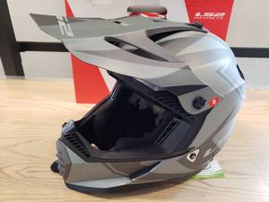lot 171 image: LS2 Gate Two Face helmet - Matte Gray  Black - Small