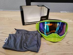 lot 176 image: Fly Racing Focus Snow Googles - Hi Viz Green with Green Mirror  Amber lens