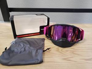 lot 185 image: Fly Racing Zone Snow Googles - Black  Pink with Pink Mirror Lens
