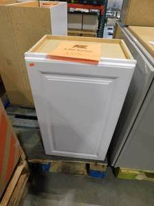 lot 214 image: 18 Wall Kitchen Cabinet - White