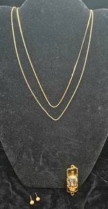 Collection of 18K Gold - 2 Necklaces, pendant and earrings