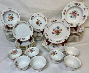 Noritake Dresgay China Set