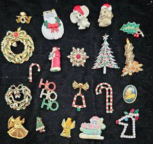 Collection of Vintage Christmas Brooches