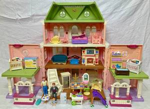 Fisher Price 2008 Loving Family Victorian Grand Mansion Grandhouse and Furniture, plus 3 Dolls