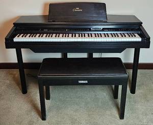 Yahama Model CVP-75 Clavinova Digital Piano