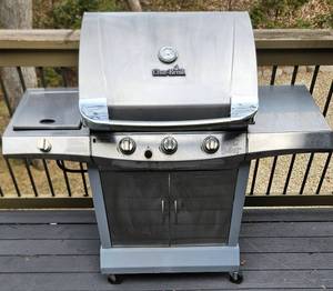 CharBroil Stainless Steel 3 Burner with Side Burner Gas Grill Model 463261406